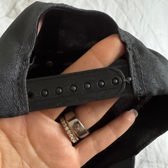 NWT marvel Spiderman logo hat, adult, adjustable - Dark gray - Picture 4 of 4